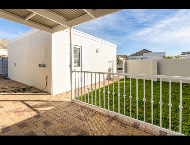 2 BEDROOM FREEHOLD SOLD IN SUNNINGDALE